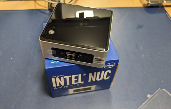 Intel NUC Intel NUC Mini PC NUC5PPYH Pentium N3700 *Refurbished*